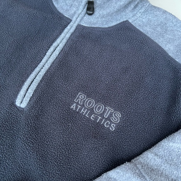 COPY - Roots Men’s Fleece 1/4 Zip Sweatshirt - Picture 2 of 4